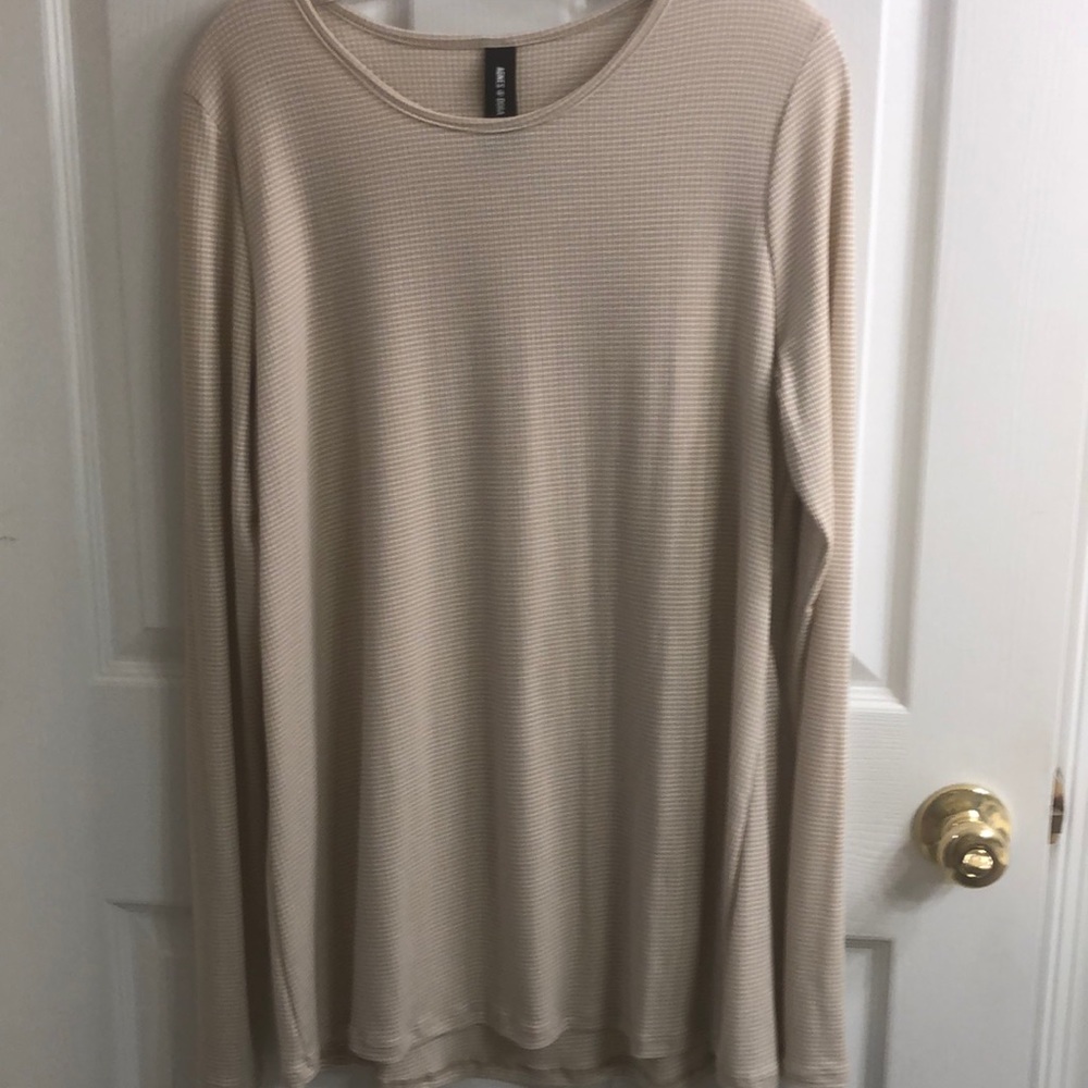 L/s thumbhole top